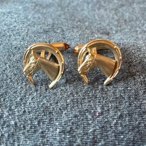 Vintage horse equestrian gold tone cufflinks